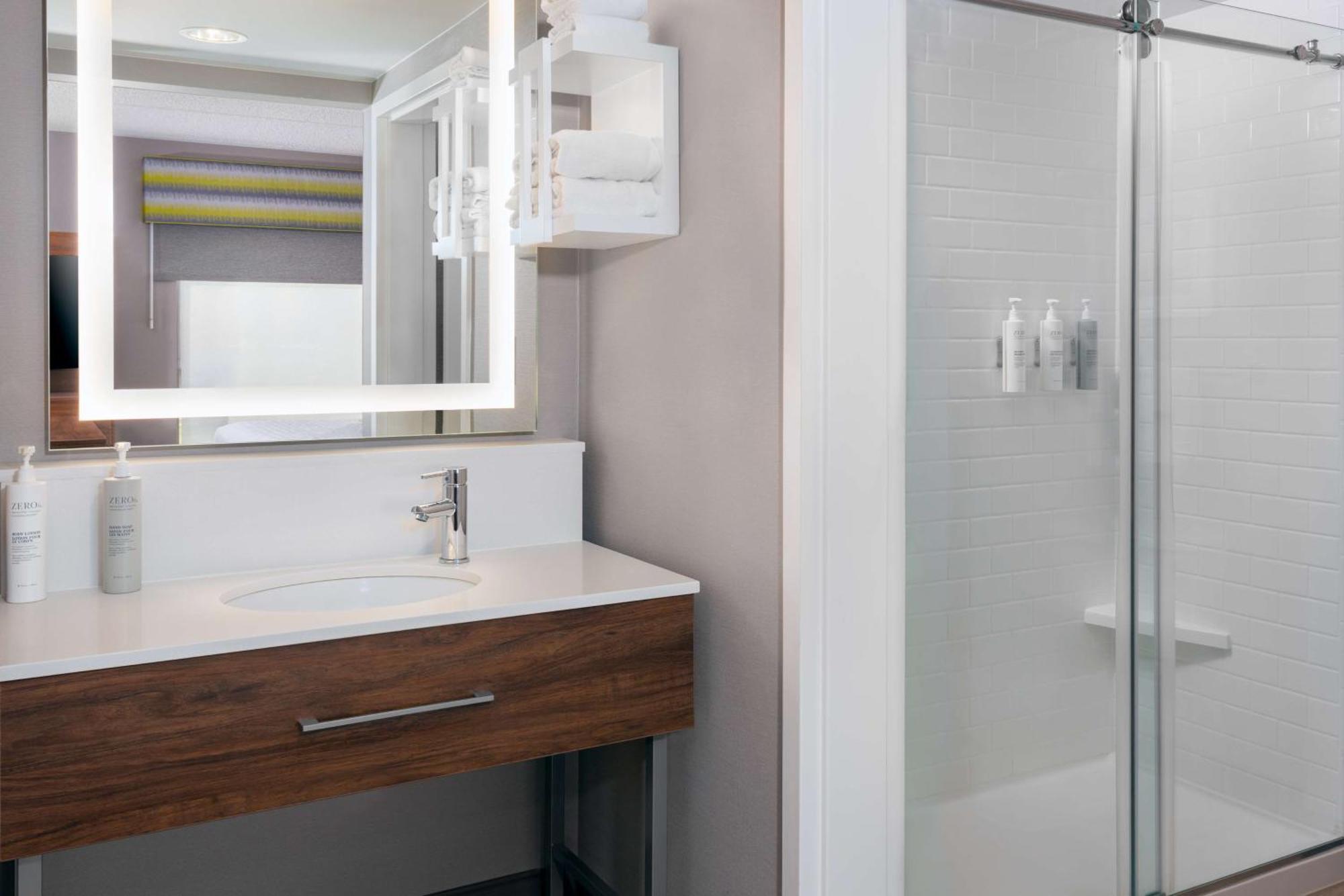 Hampton Inn & Suites Cleveland-Бічвуд Екстер'єр фото