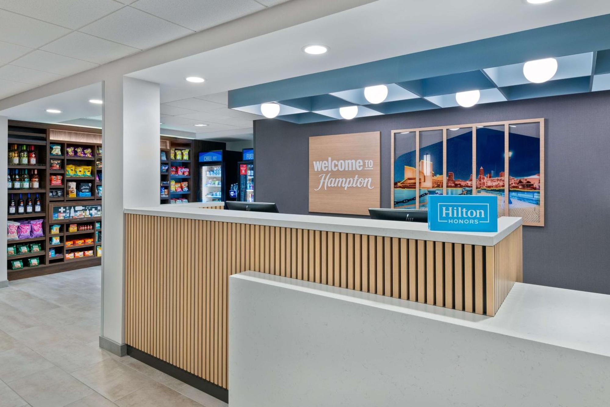 Hampton Inn & Suites Cleveland-Бічвуд Екстер'єр фото